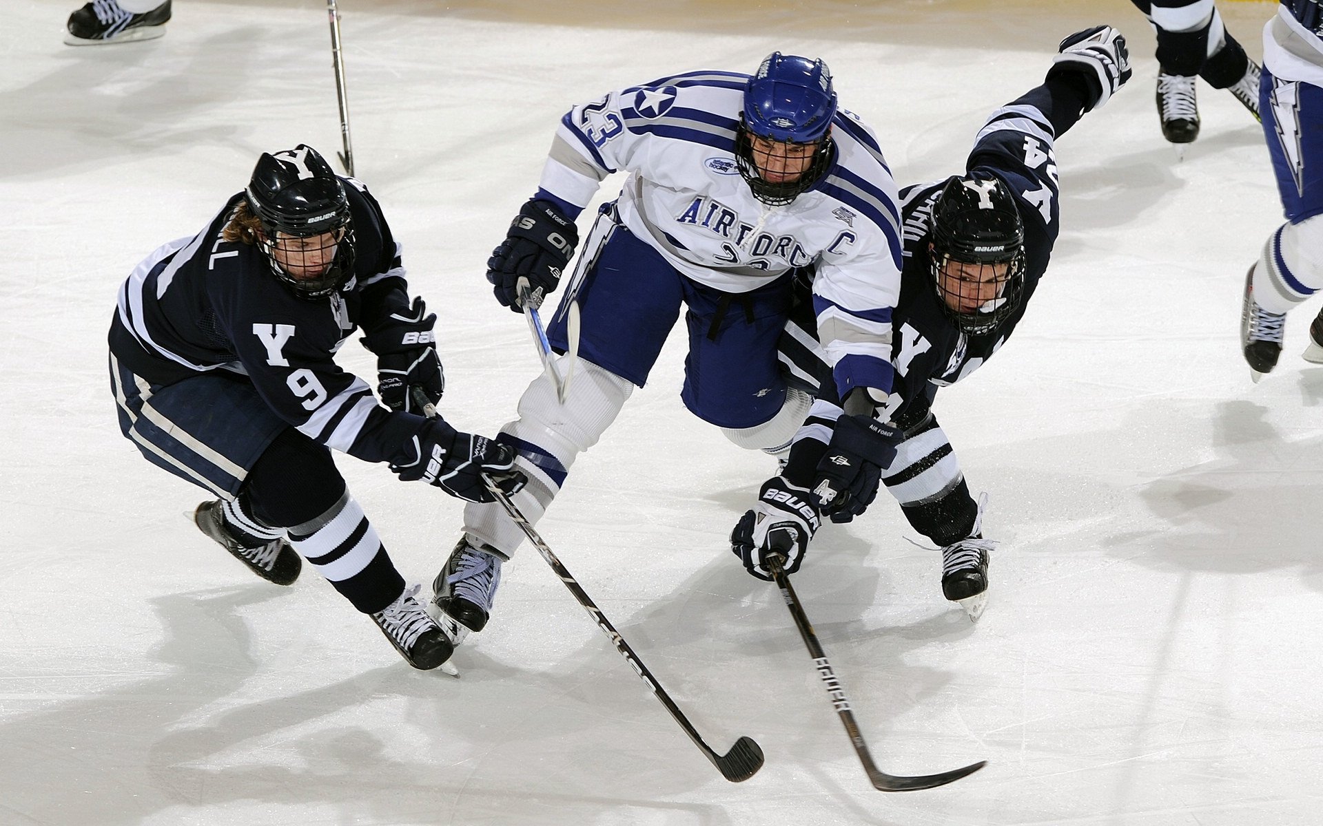 九游下载中心-今年季后赛最激烈的四场比赛，你看过了吗？，今年季后赛谁冠军